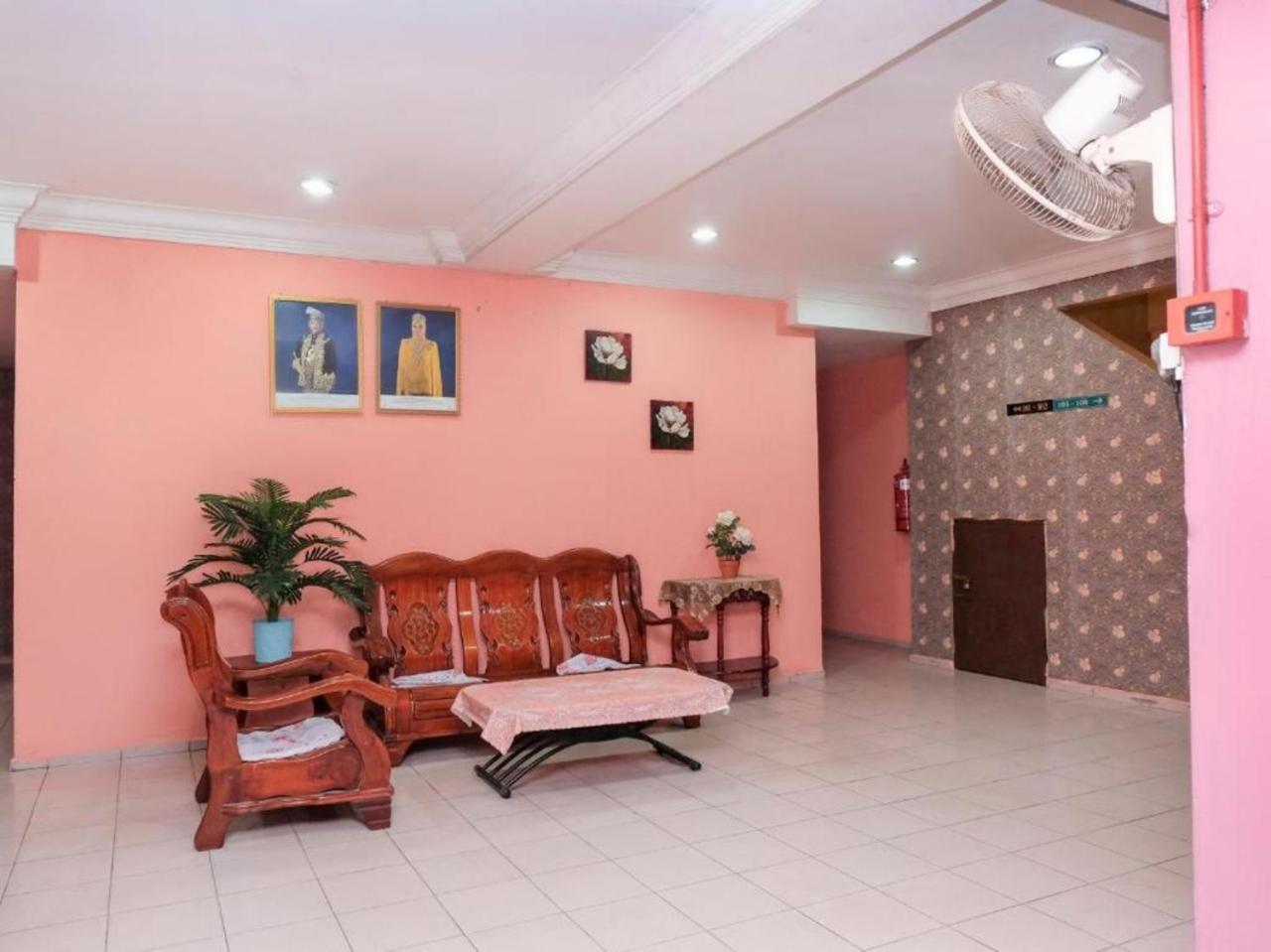 Hotel Tiara Chukai Luaran gambar