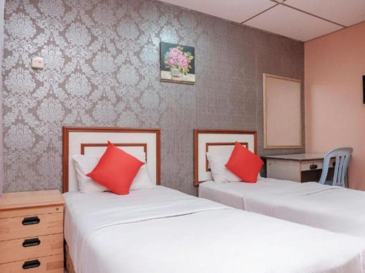 Hotel Tiara Chukai Luaran gambar